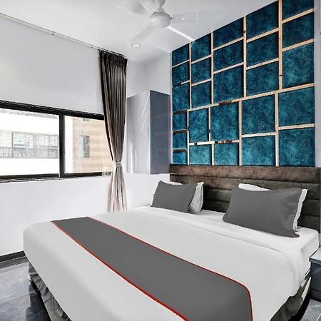 Hotel The Lowell Сурат Экстерьер фото