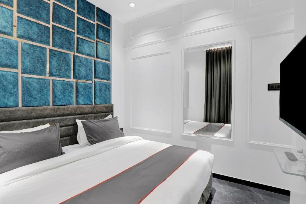Hotel The Lowell Сурат Экстерьер фото