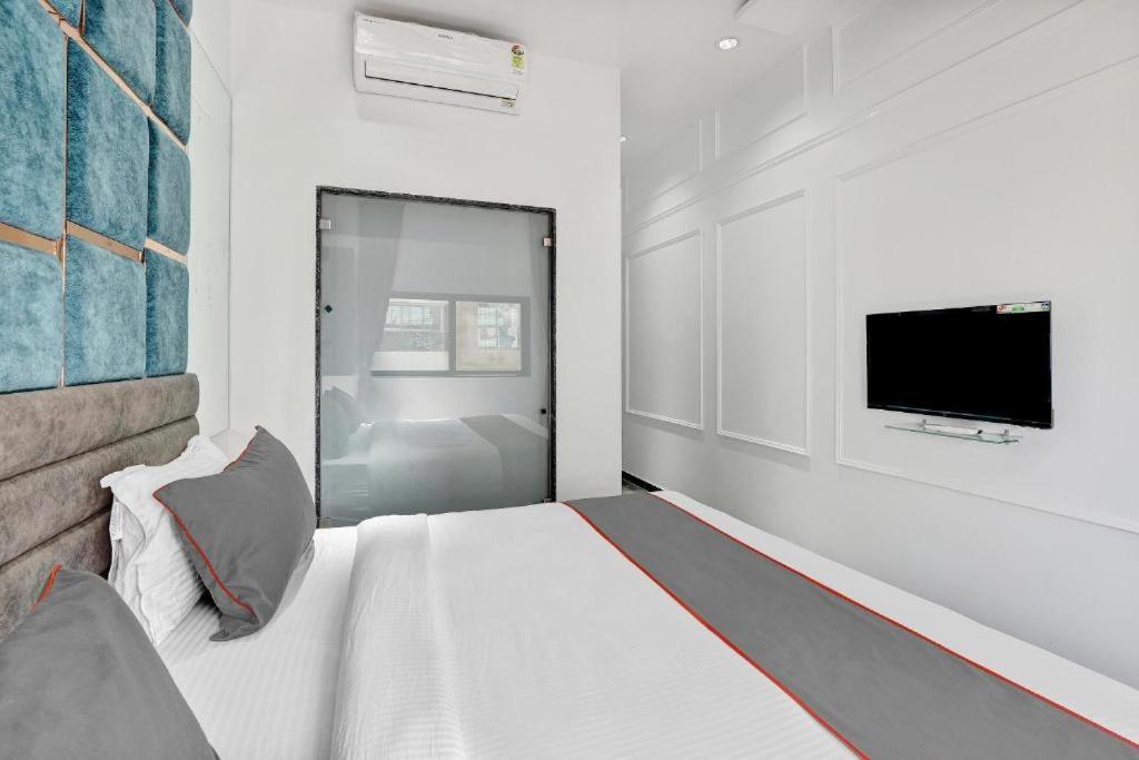Hotel The Lowell Сурат Экстерьер фото