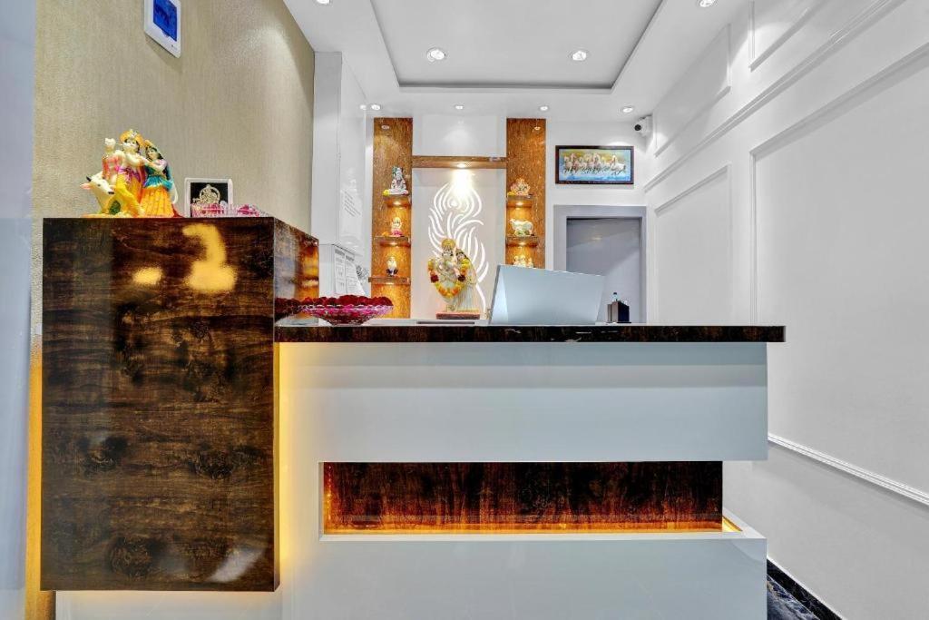 Hotel The Lowell Сурат Экстерьер фото