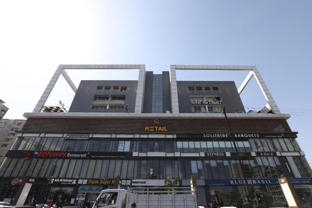 Hotel The Lowell Сурат Экстерьер фото