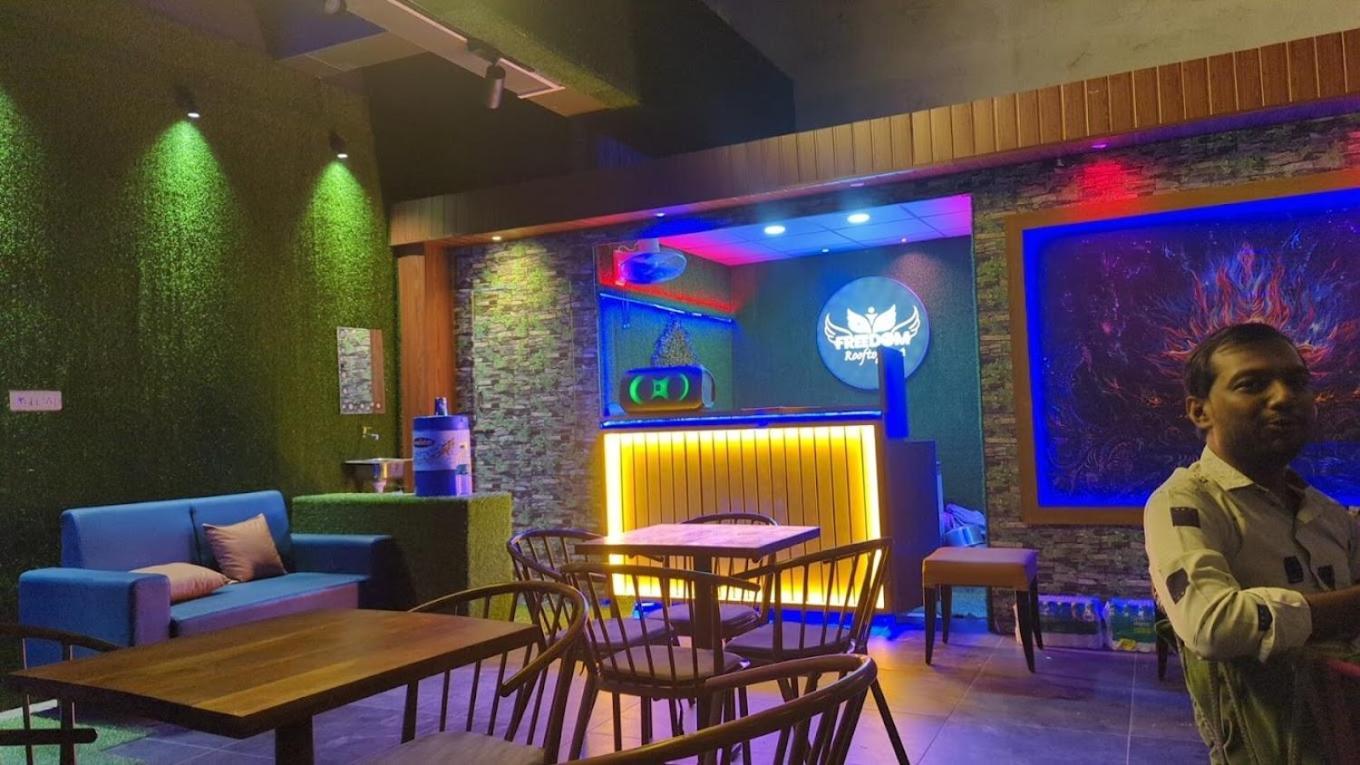 Hotel The Lowell Сурат Экстерьер фото